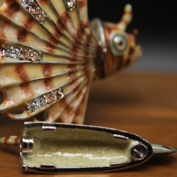 Lionfish Trinket Box (Vintage) - Picture 7 of 13
